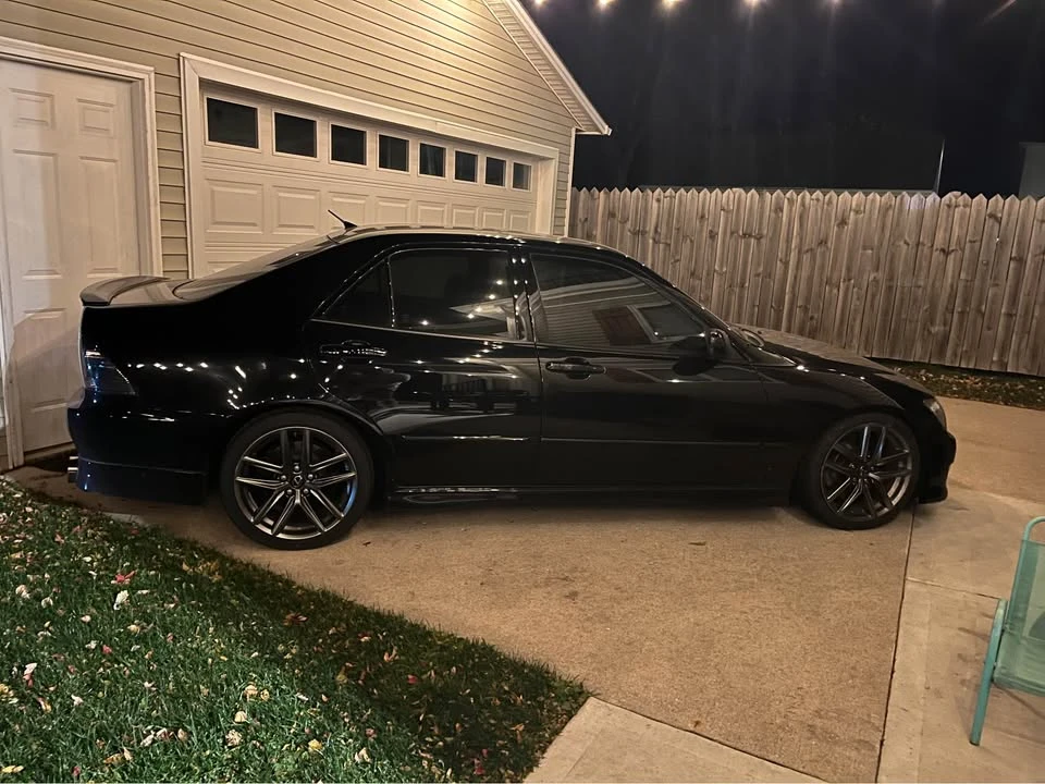 2004 Lexus IS 1st Gen - Image 4 of 9