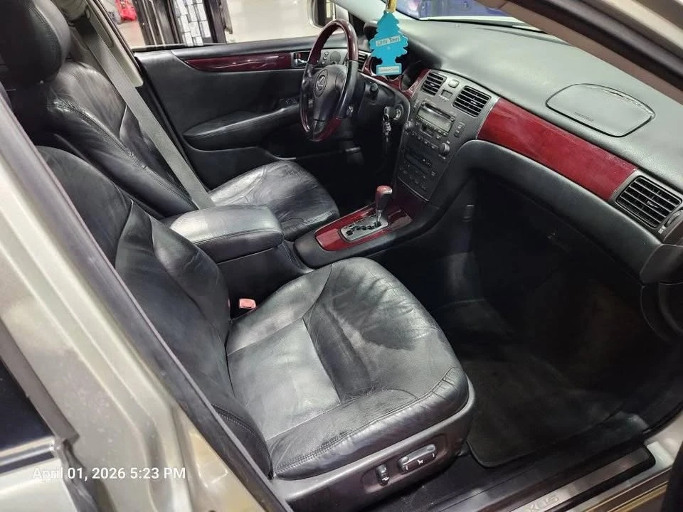 2004 Lexus ES 4th Gen - Image 9 of 10