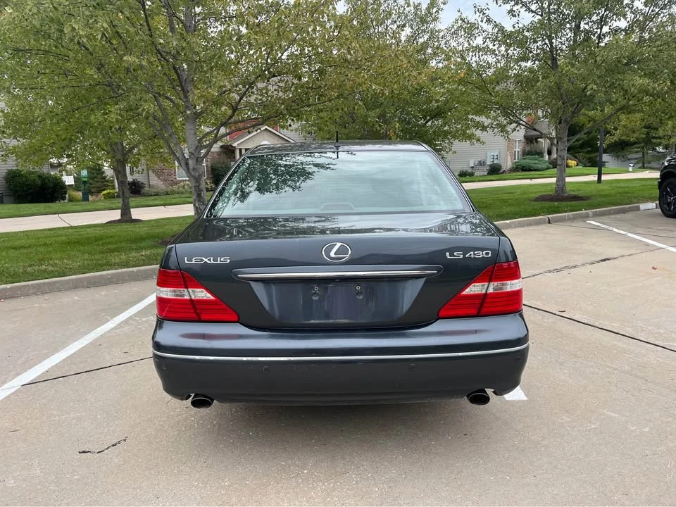 2004 Lexus LS 3rd Gen - Image 2 of 10