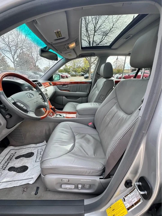 2004 Lexus LS 3rd Gen - Image 4 of 4