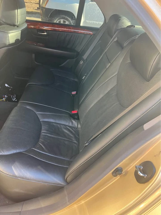 2004 Lexus LS 3rd Gen - Image 6 of 8