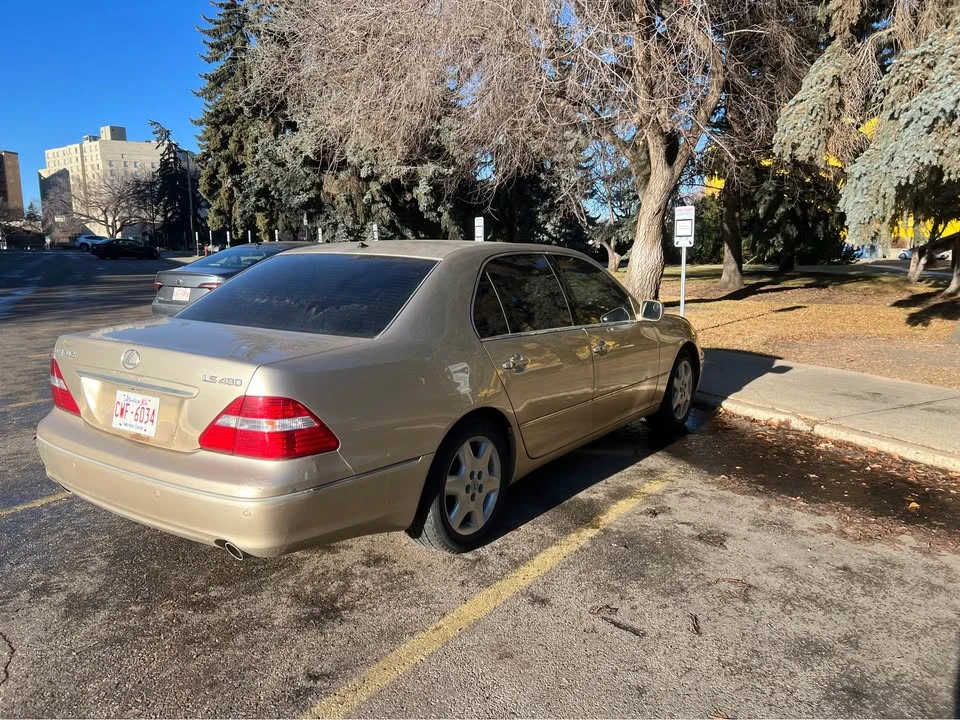 2004 Lexus LS 3rd Gen - Image 3 of 8