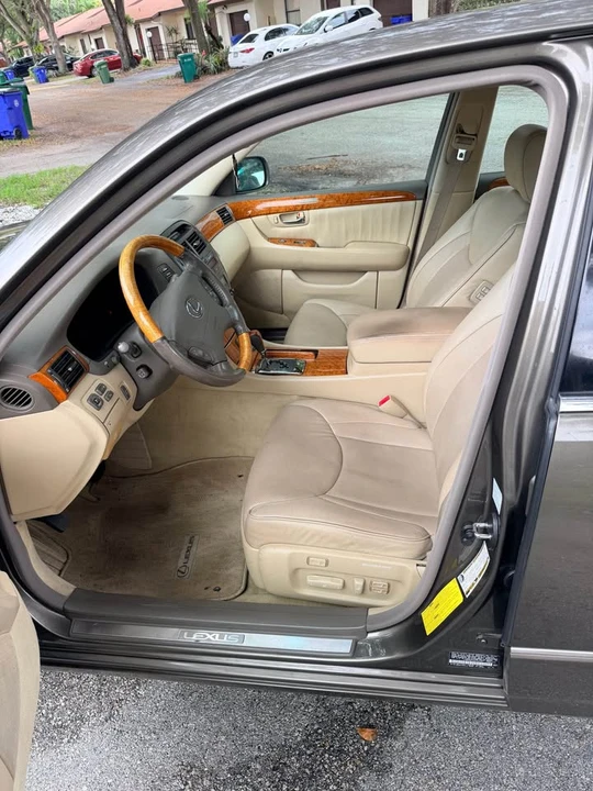 2004 Lexus LS 3rd Gen - Image 4 of 8
