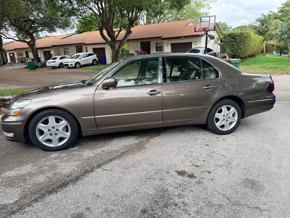 2004 Lexus LS 3rd Gen - Image 2 of 8