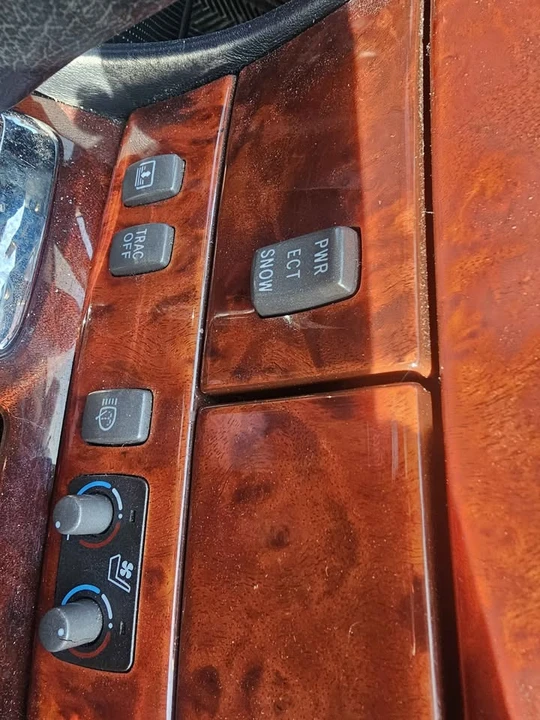 2004 Lexus LS 3rd Gen - Image 8 of 8