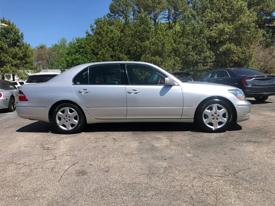 2004 Lexus LS 3rd Gen - Image 2 of 2