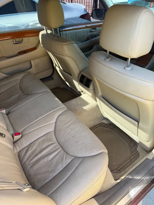 2004 Lexus LS 3rd Gen - Image 9 of 9
