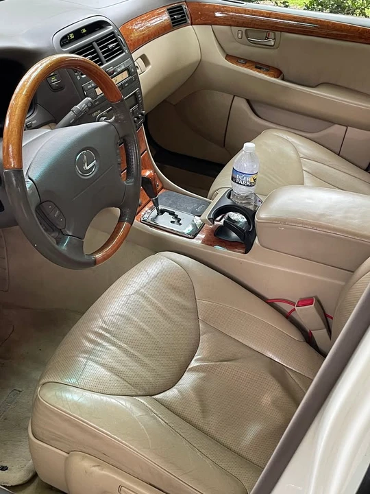 2004 Lexus LS 3rd Gen - Image 7 of 12