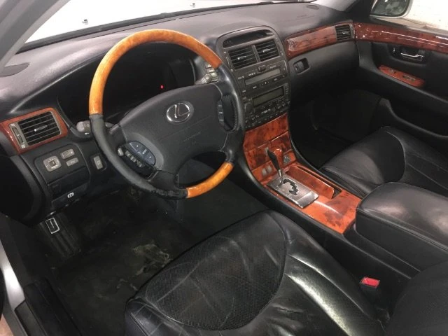2004 Lexus LS 3rd Gen - Image 5 of 5