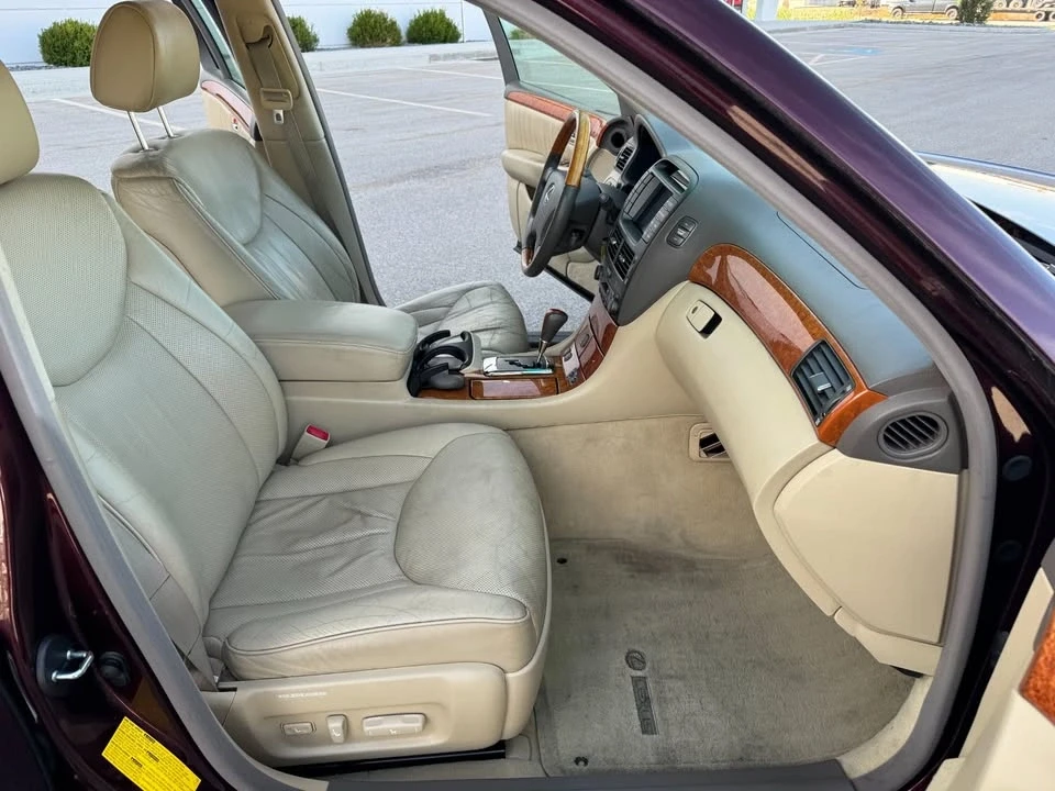 2004 Lexus LS 3rd Gen - Image 9 of 13