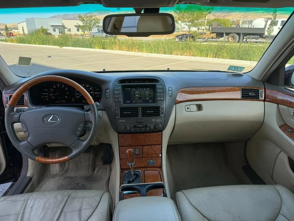 2004 Lexus LS 3rd Gen - Image 12 of 13