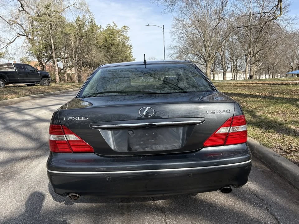 2004 Lexus LS 3rd Gen - Image 4 of 20