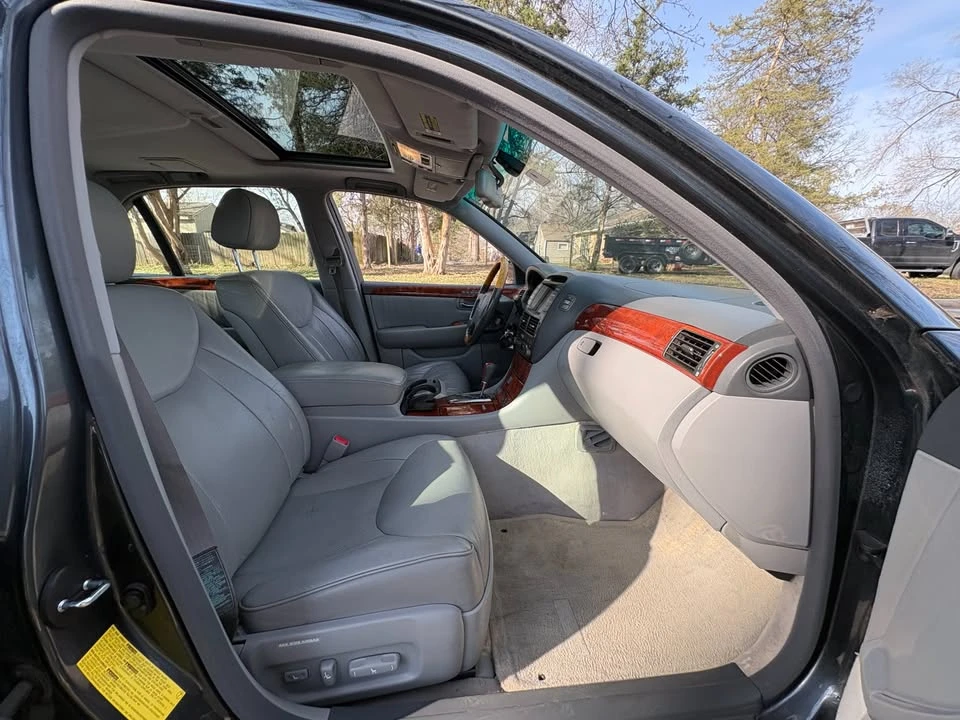 2004 Lexus LS 3rd Gen - Image 18 of 20