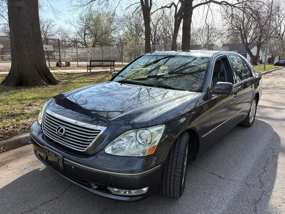2004 Lexus LS 3rd Gen - Image 2 of 20