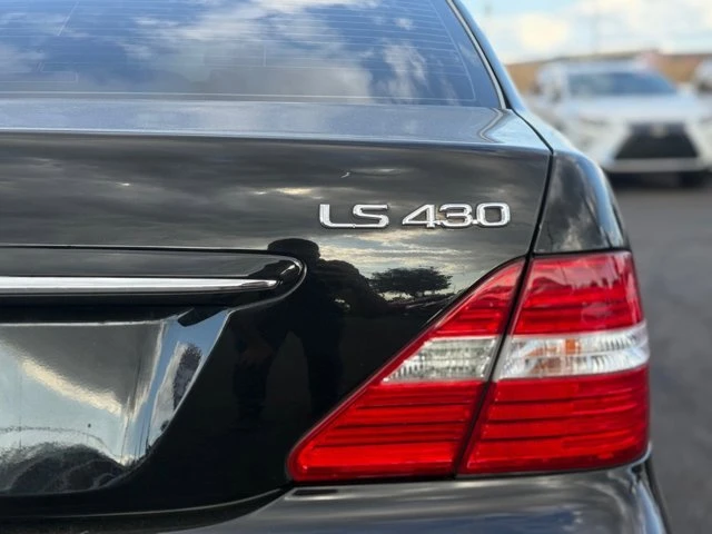 2004 Lexus LS 3rd Gen - Image 9 of 19