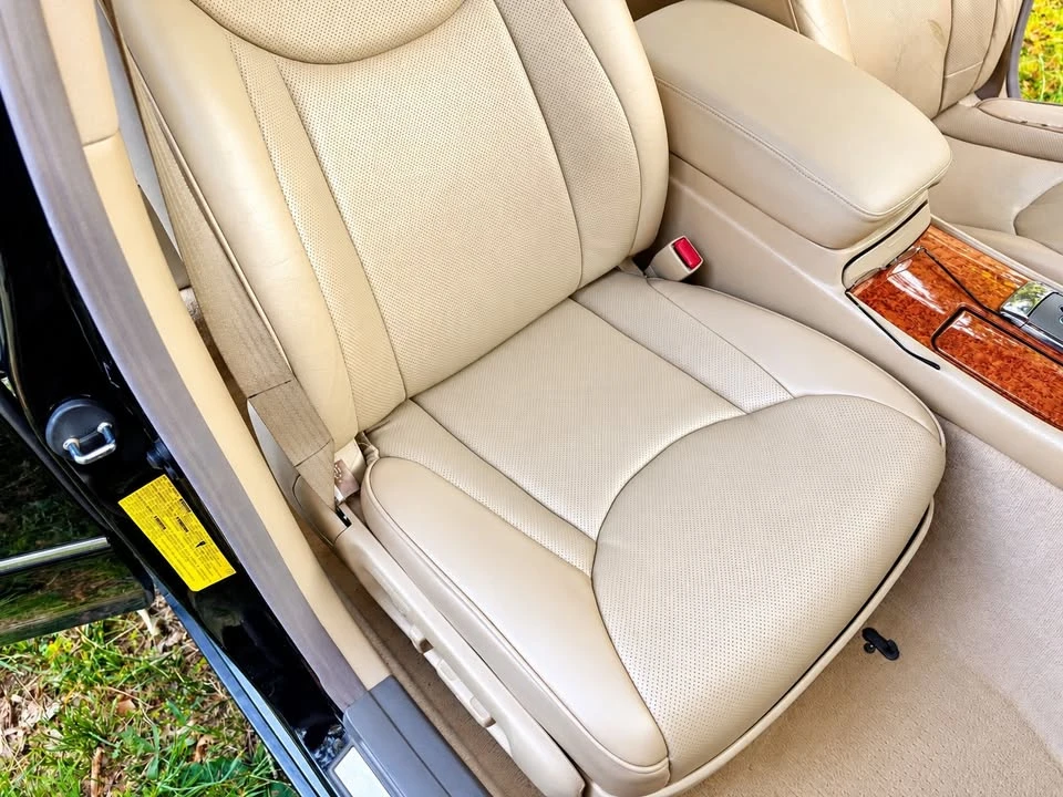 2004 Lexus LS 3rd Gen - Image 15 of 20