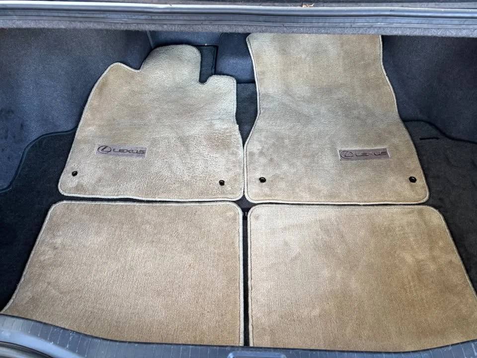 2004 Lexus LS 3rd Gen - Image 19 of 20