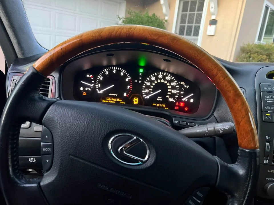 2004 Lexus LS 3rd Gen - Image 7 of 7