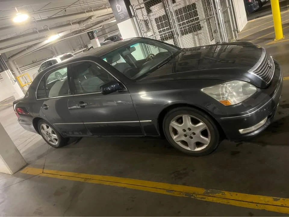 2004 Lexus LS 3rd Gen - Image 2 of 4