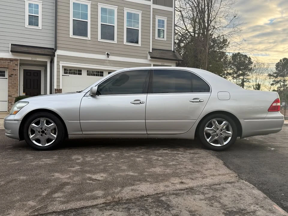 2004 Lexus LS 3rd Gen - Image 2 of 19