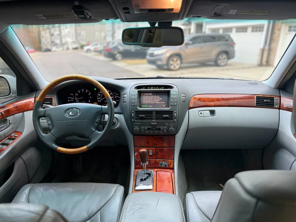 2004 Lexus LS 3rd Gen - Image 6 of 19