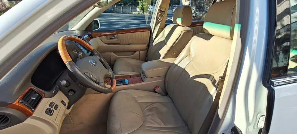 2004 Lexus LS 3rd Gen - Image 9 of 14
