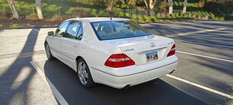 2004 Lexus LS 3rd Gen - Image 3 of 14