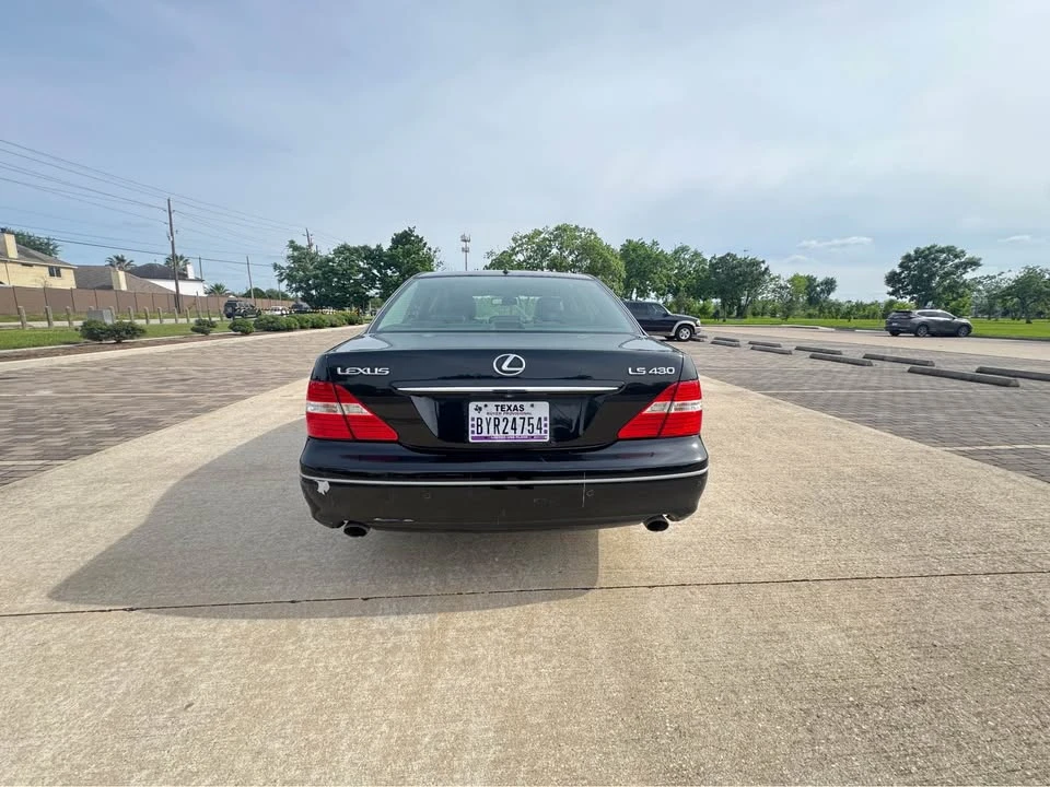 2004 Lexus LS 3rd Gen - Image 4 of 16