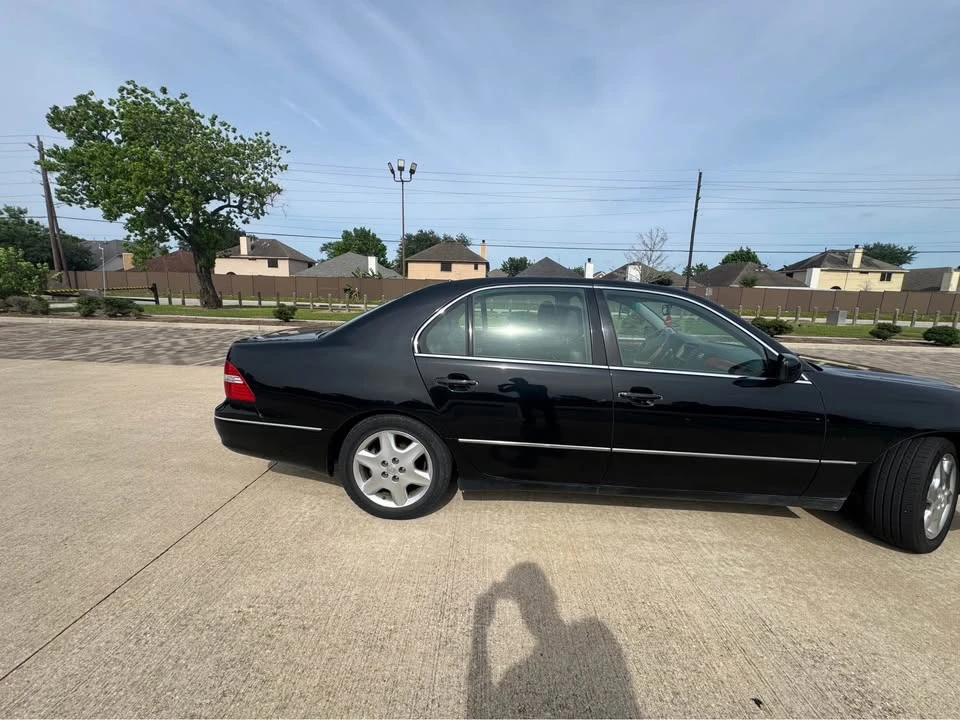 2004 Lexus LS 3rd Gen - Image 6 of 16