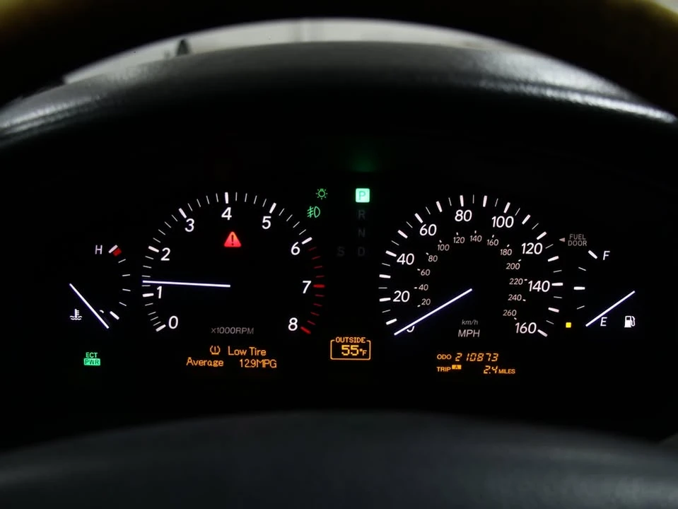 2004 Lexus LS 3rd Gen - Image 9 of 20