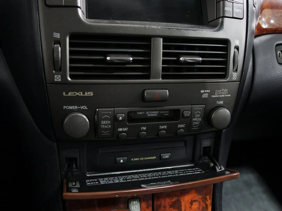 2004 Lexus LS 3rd Gen - Image 12 of 20