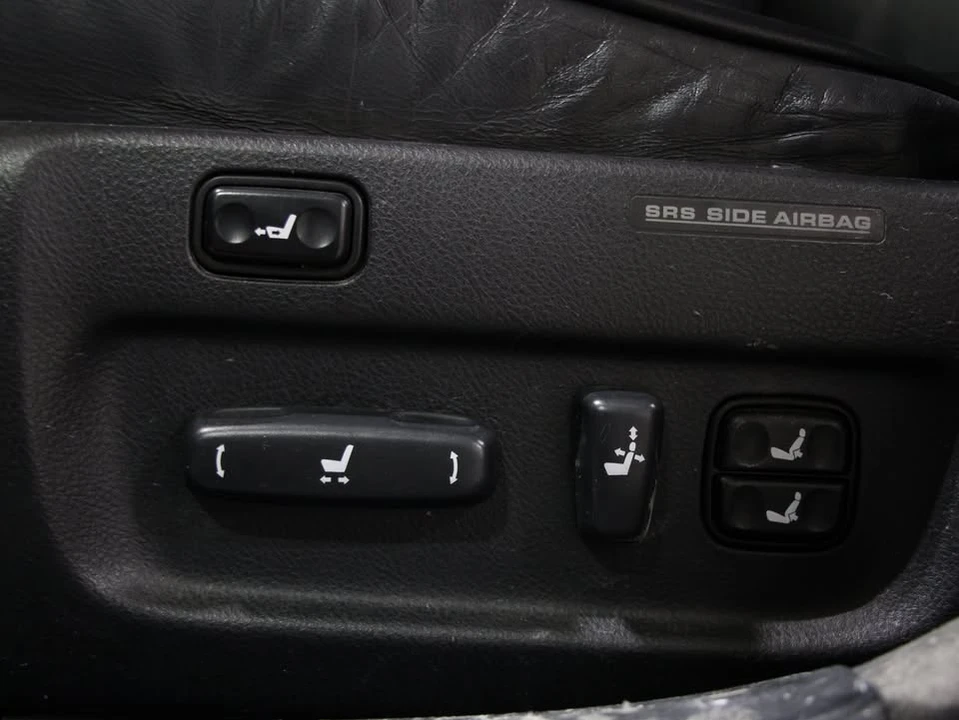 2004 Lexus LS 3rd Gen - Image 14 of 20