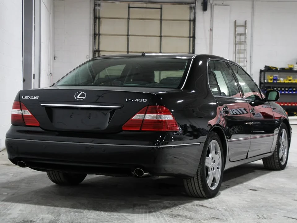 2004 Lexus LS 3rd Gen - Image 5 of 20
