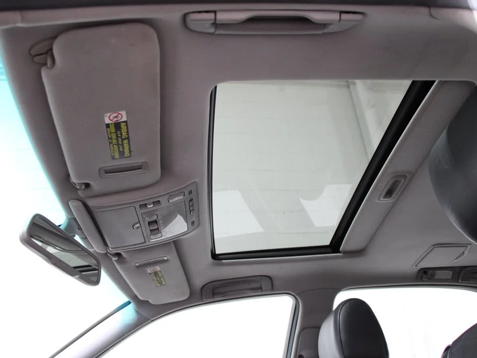 2004 Lexus LS 3rd Gen - Image 10 of 20