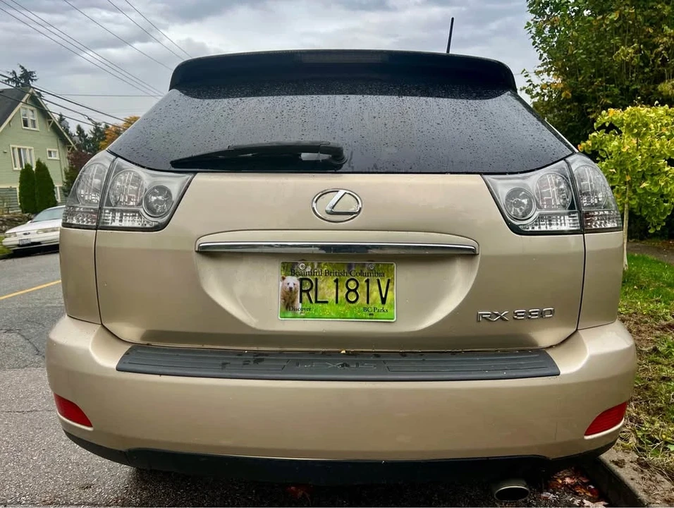 2004 Lexus LX 2nd Gen - Image 4 of 19