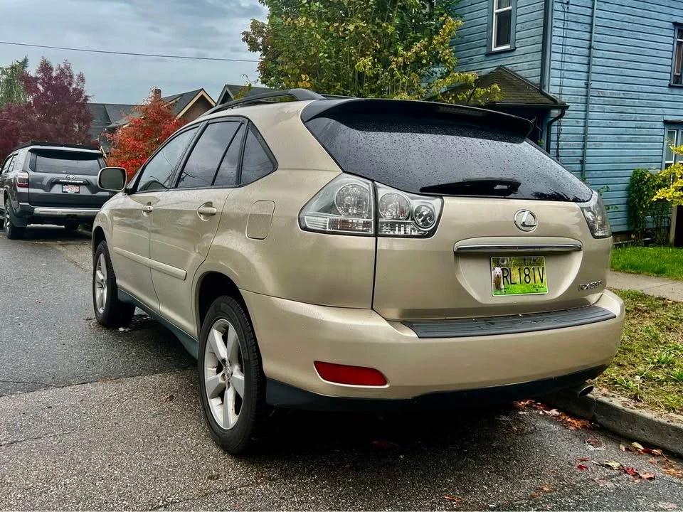 2004 Lexus LX 2nd Gen - Image 6 of 19