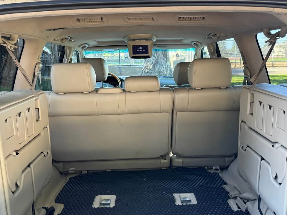 2004 Lexus LX 2nd Gen - Image 16 of 20