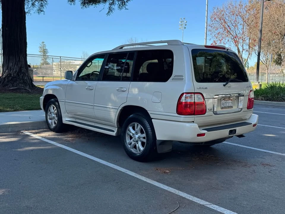 2004 Lexus LX 2nd Gen - Image 8 of 20
