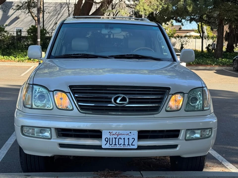 2004 Lexus LX 2nd Gen - Image 5 of 20