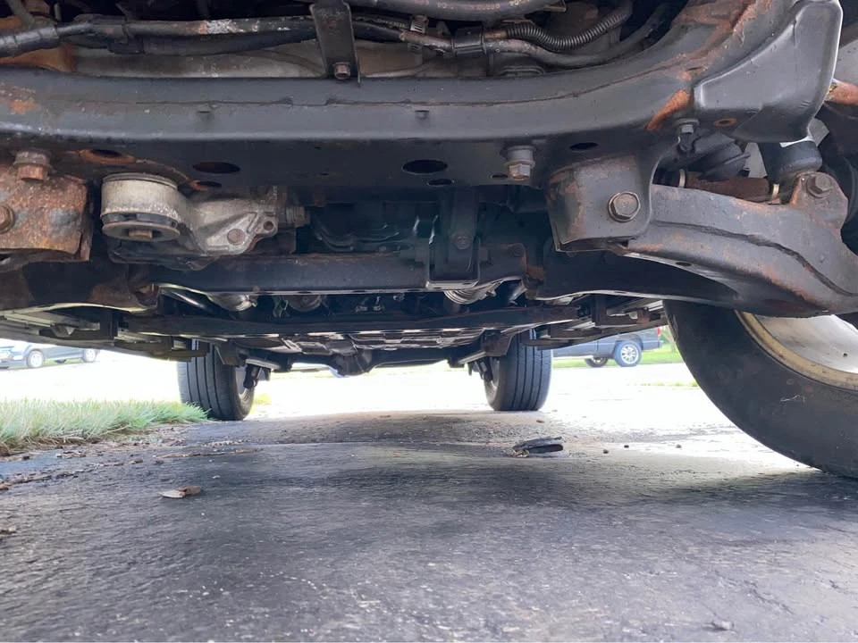 2004 Lexus LX 2nd Gen - Image 10 of 16