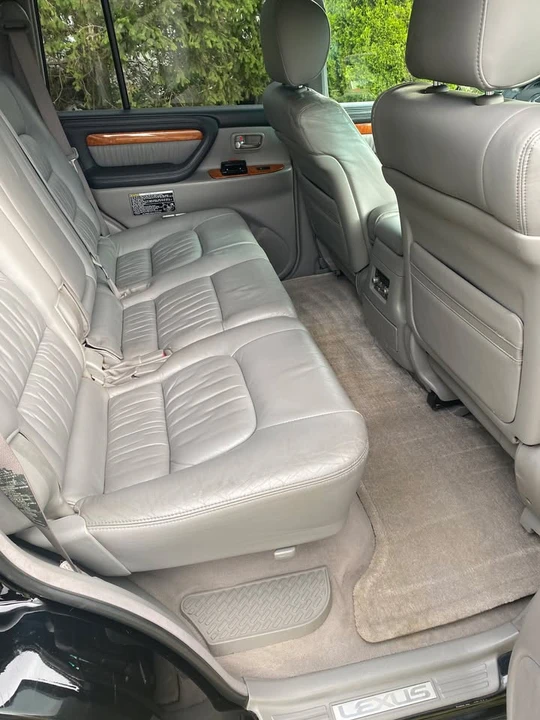2004 Lexus LX 2nd Gen - Image 7 of 16