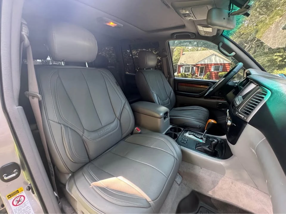 2004 Lexus LX 2nd Gen - Image 7 of 7