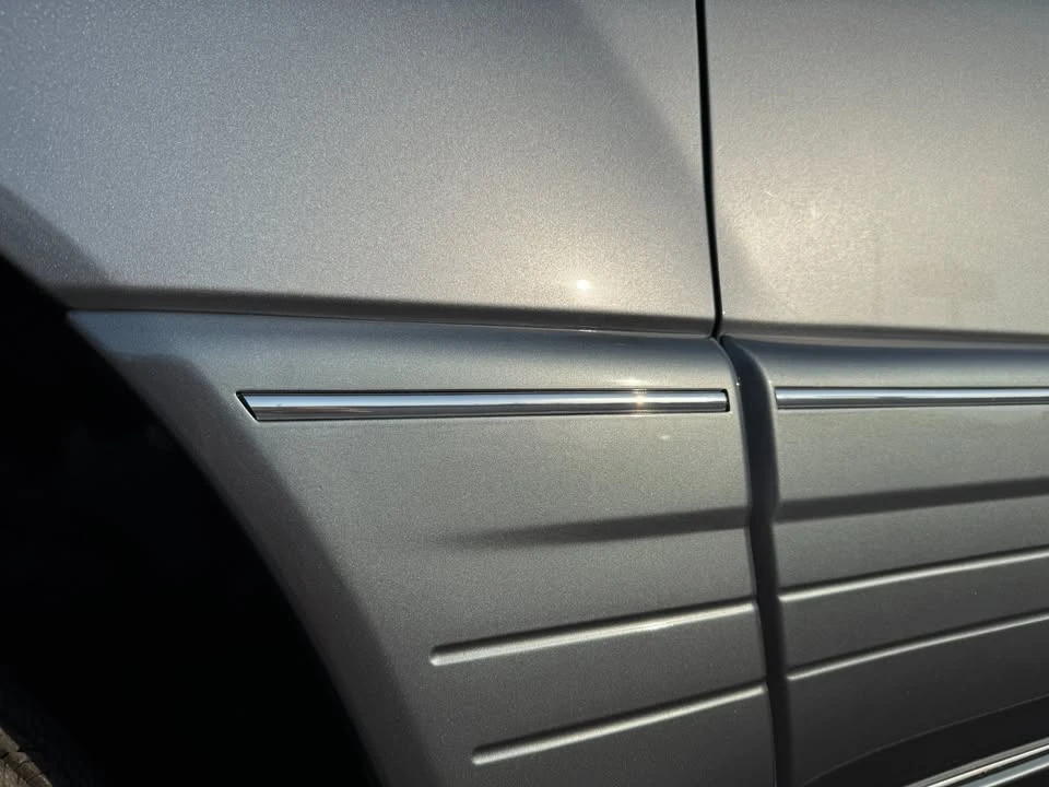2004 Lexus LX 2nd Gen - Image 5 of 20