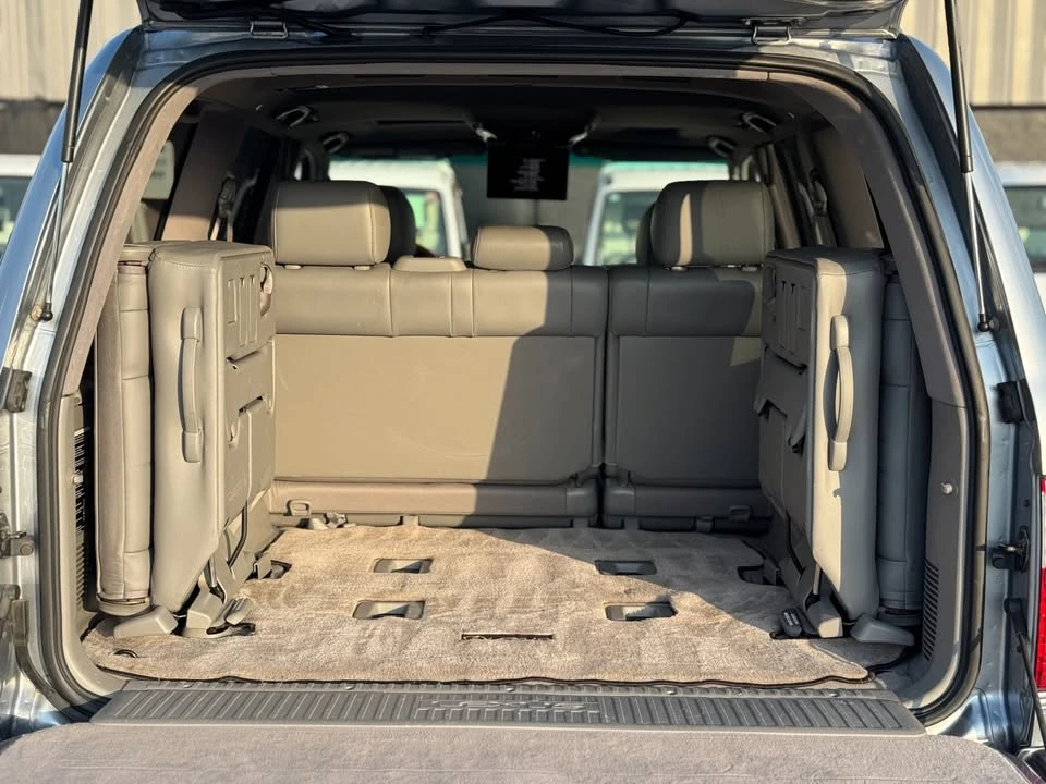 2004 Lexus LX 2nd Gen - Image 16 of 20