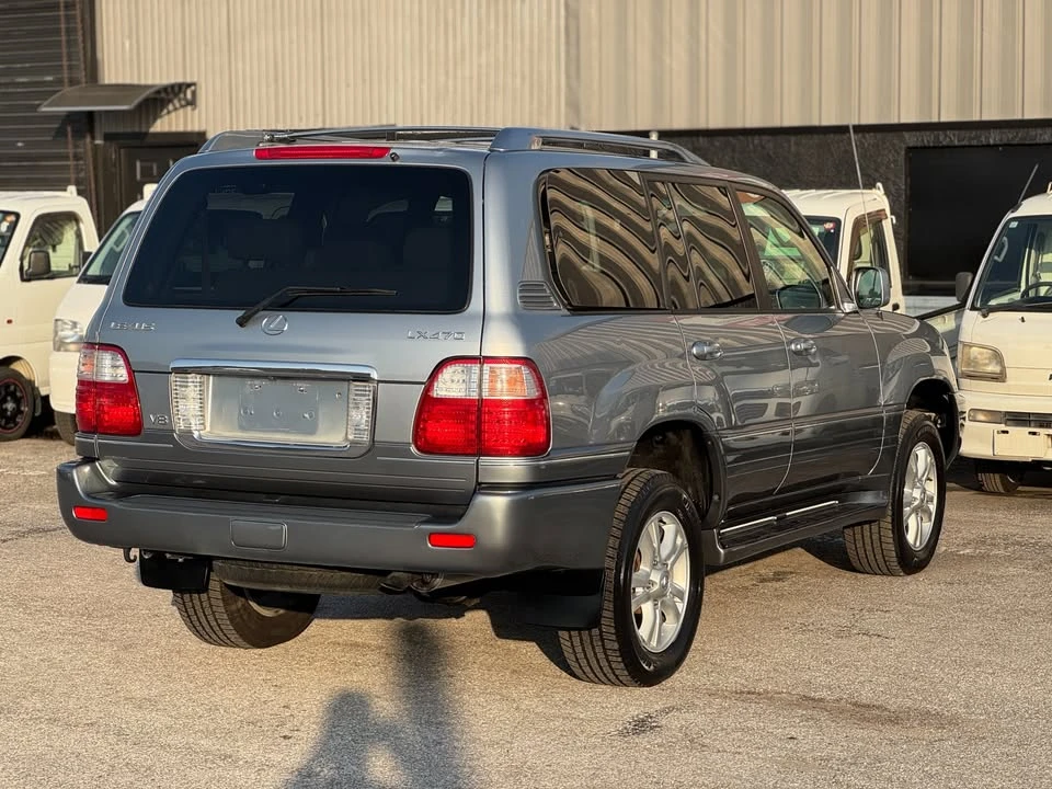 2004 Lexus LX 2nd Gen - Image 7 of 20