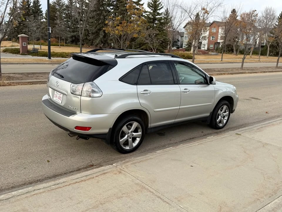 2004 Lexus RX 2nd Gen - Image 5 of 10