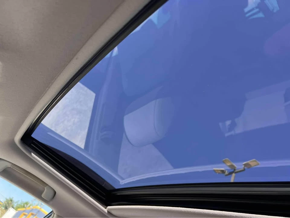 2004 Lexus RX 2nd Gen - Image 8 of 9