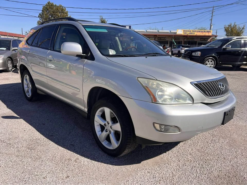 2004 Lexus RX 2nd Gen - Image 2 of 9