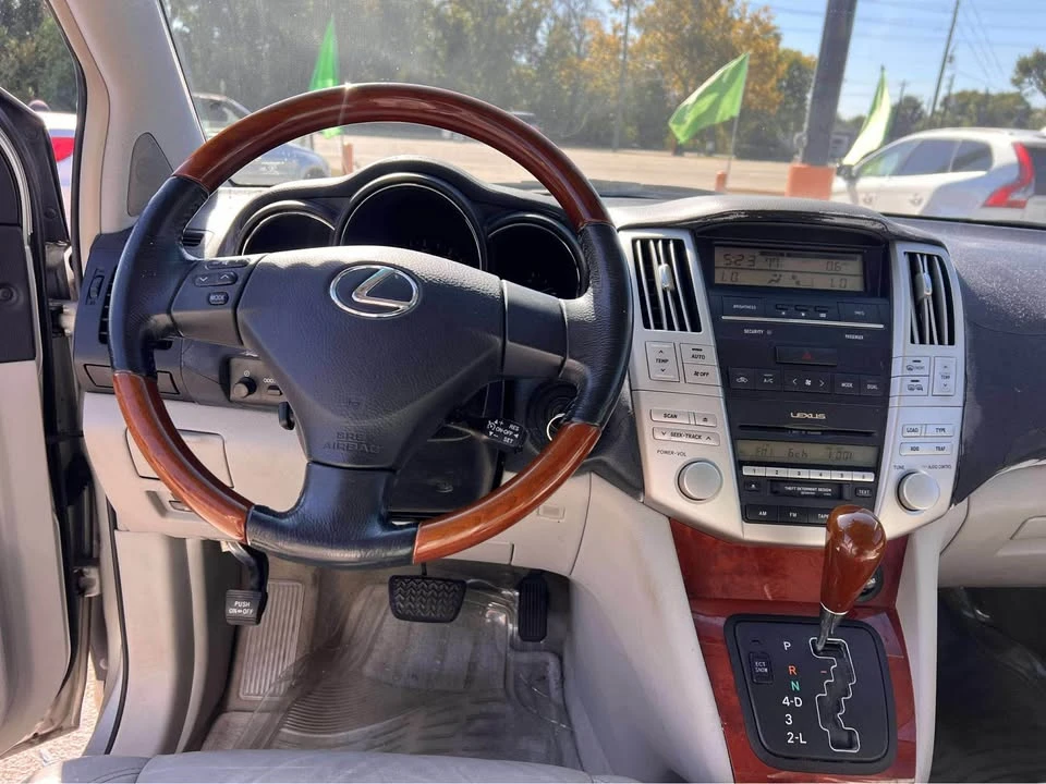 2004 Lexus RX 2nd Gen - Image 6 of 9