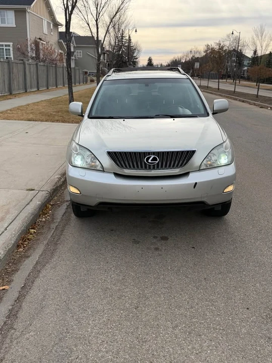 2004 Lexus RX 2nd Gen - Image 3 of 10